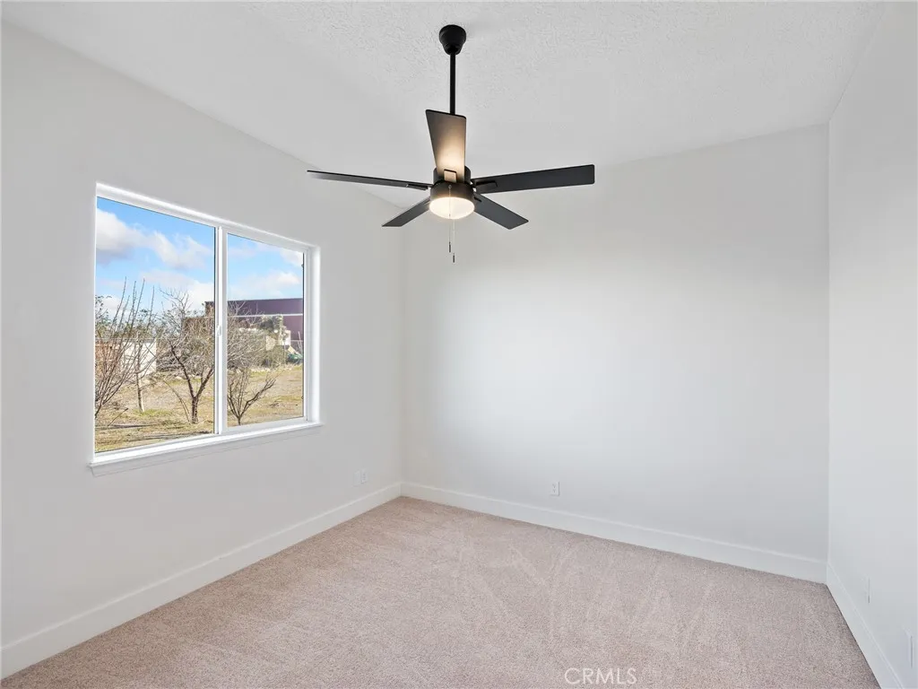 2425 Tokay, Phelan, California 92371 home-pic-30