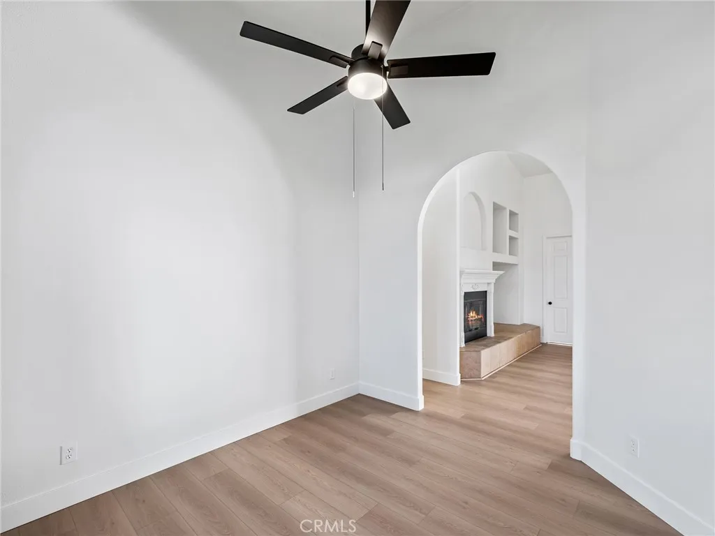 2425 Tokay, Phelan, California 92371 home-pic-7