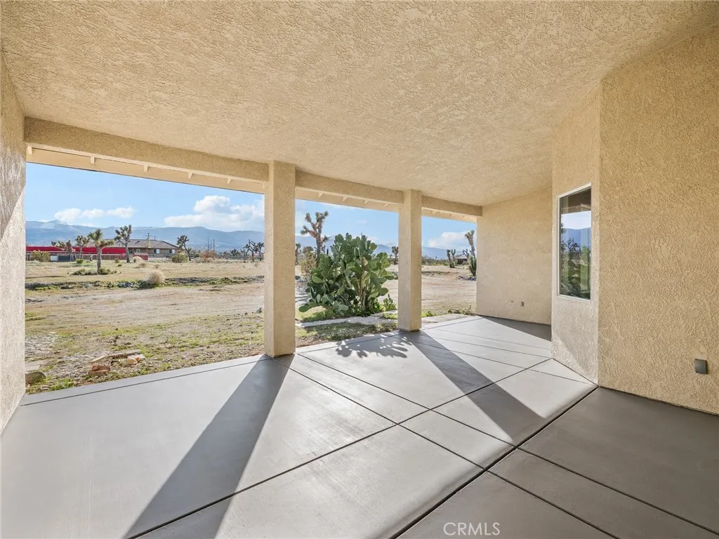 2425 Tokay, Phelan, California 92371 home-pic-35