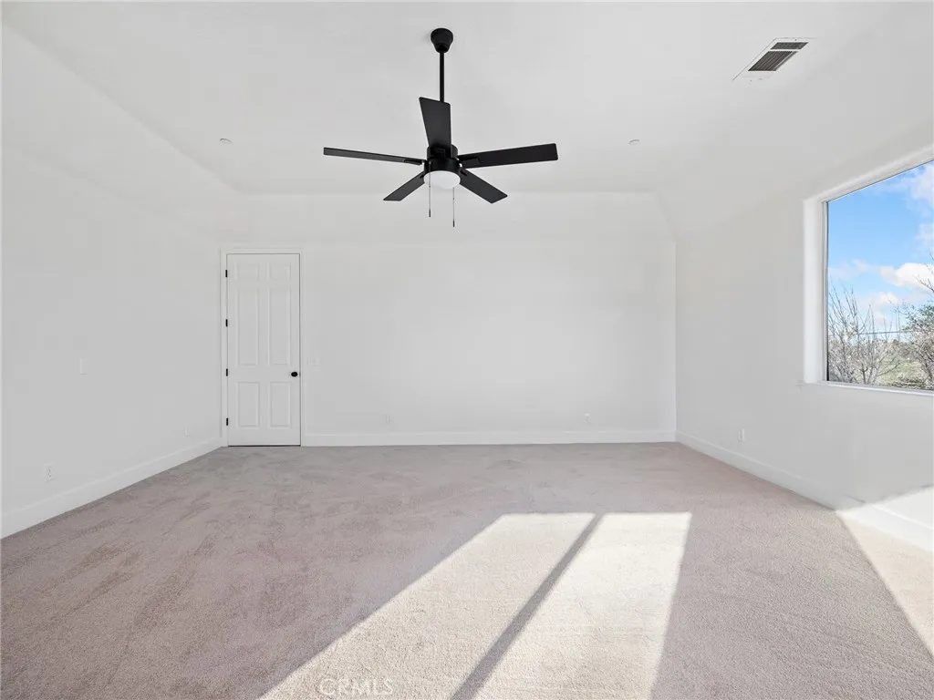 2425 Tokay, Phelan, California 92371 home-pic-29