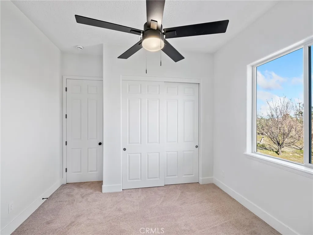 2425 Tokay, Phelan, California 92371 home-pic-31