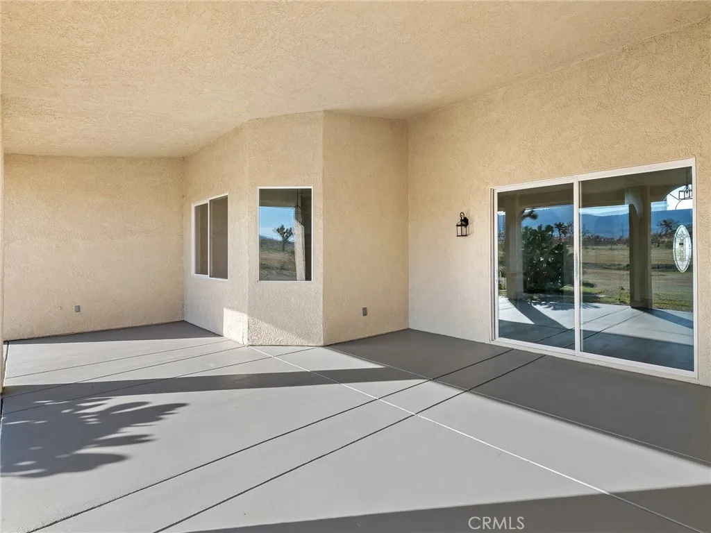 2425 Tokay, Phelan, California 92371 home-pic-36