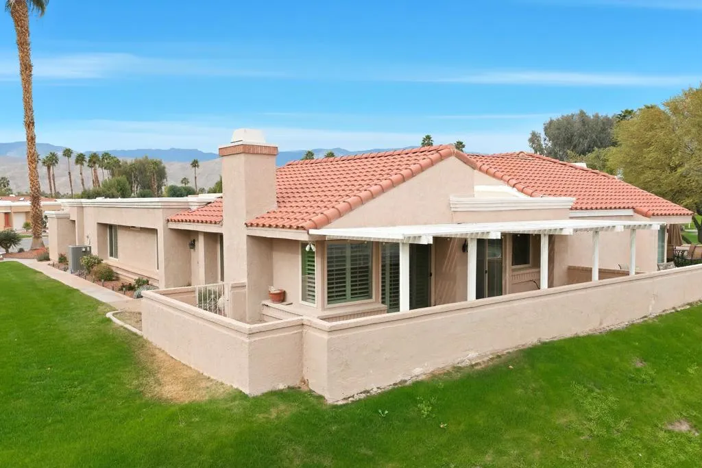 41774 Navarre Court, Palm Desert, California 92260 home-pic-2