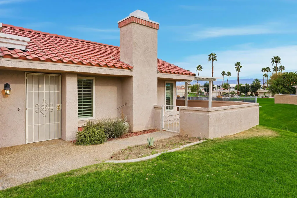41774 Navarre Court, Palm Desert, California 92260 home-pic-44