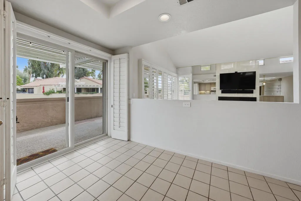 41774 Navarre Court, Palm Desert, California 92260 home-pic-24