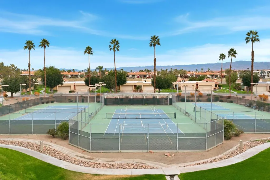 41774 Navarre Court, Palm Desert, California 92260 home-pic-45