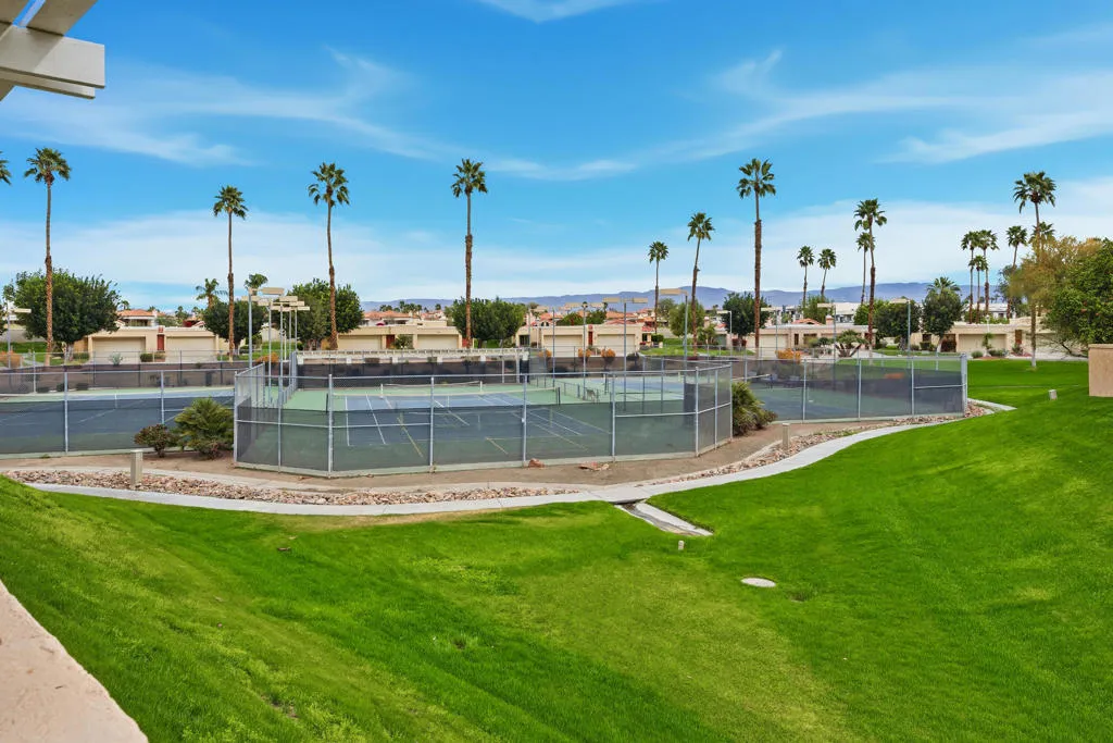 41774 Navarre Court, Palm Desert, California 92260 home-pic-39