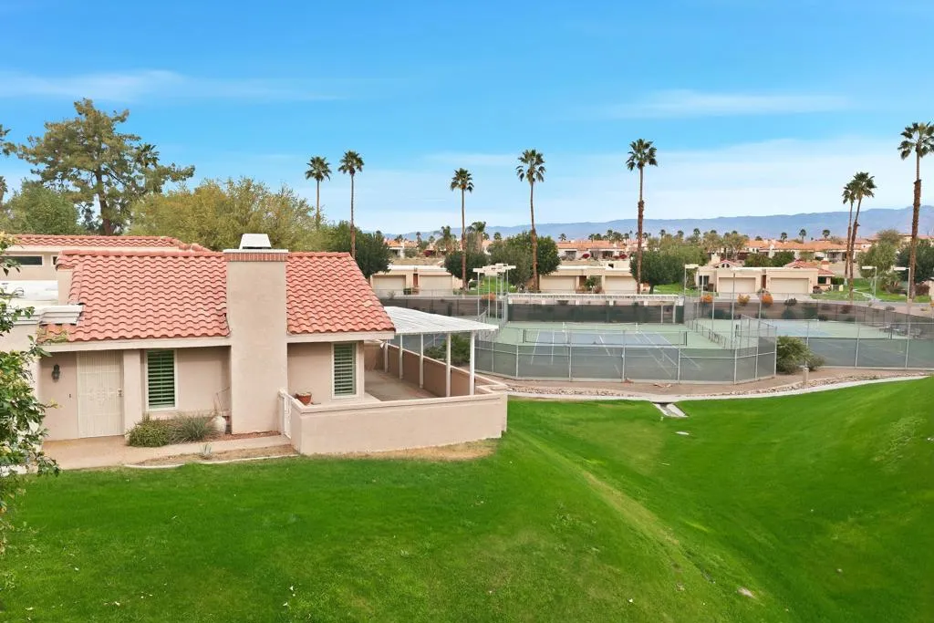 41774 Navarre Court, Palm Desert, California 92260 home-pic-4