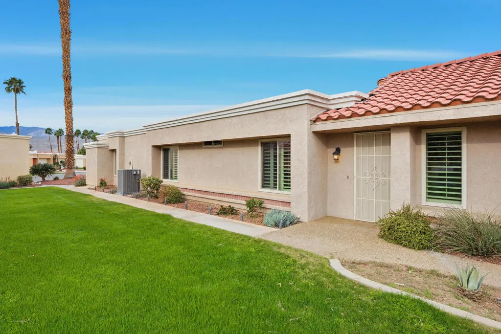 41774 Navarre Court, Palm Desert, California 92260 home-pic-5