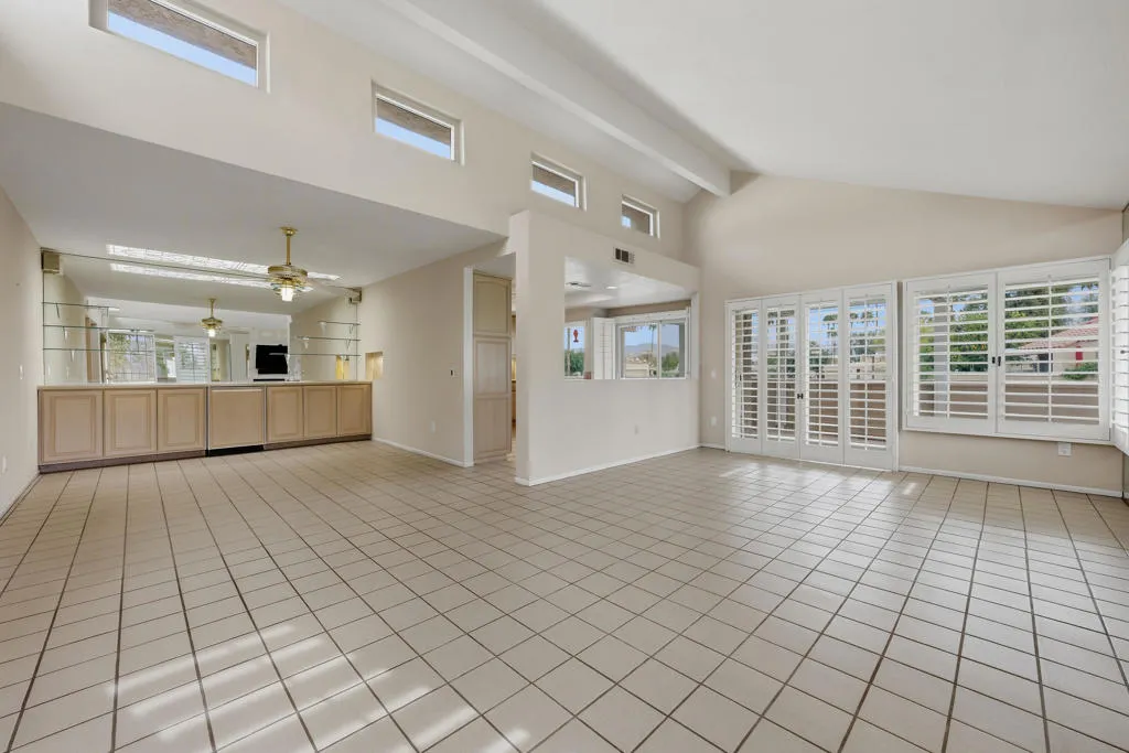 41774 Navarre Court, Palm Desert, California 92260 home-pic-16