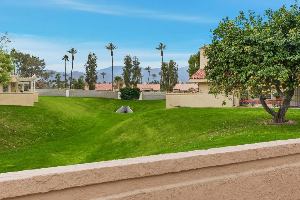 41774 Navarre Court, Palm Desert, California 92260 home-pic-46
