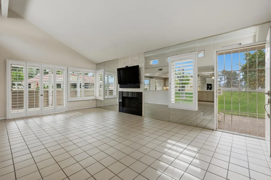 41774 Navarre Court, Palm Desert, California 92260 home-pic-8