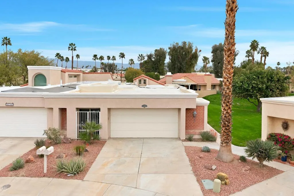 41774 Navarre Court, Palm Desert, California 92260 home-pic-42