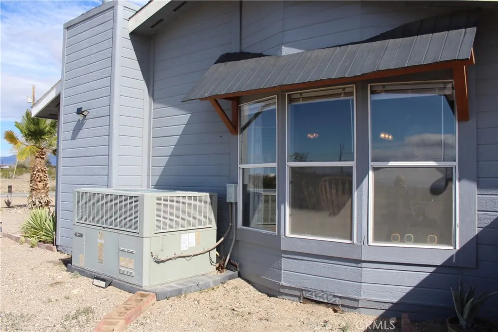 Separate AC units for main home and casita
