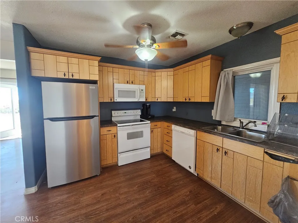 Casita kitchen