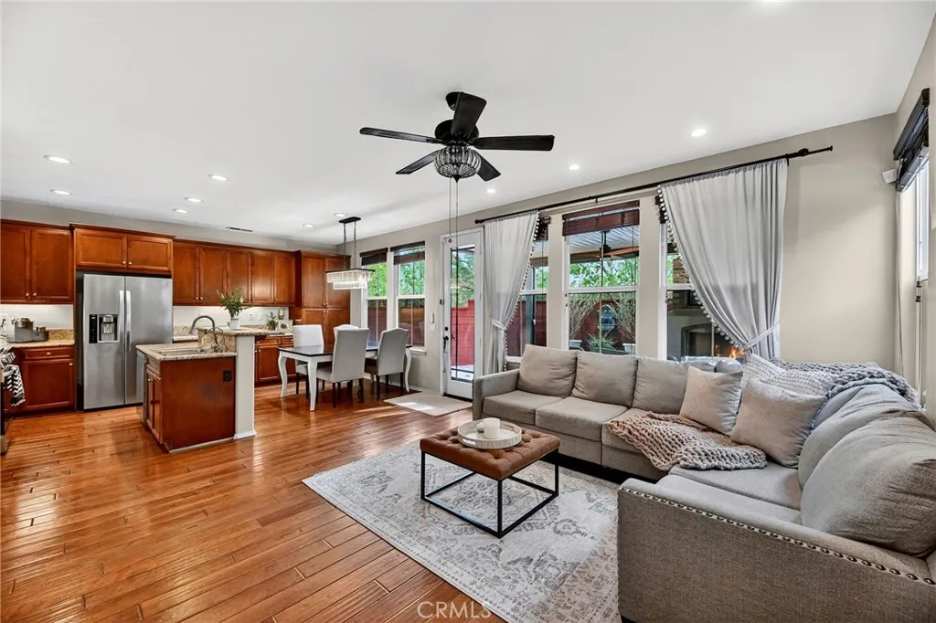 40265 Danbury Court, Temecula, California 92591 home-pic-20