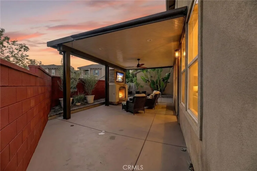 40265 Danbury Court, Temecula, California 92591 home-pic-3