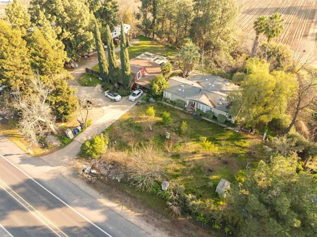 Aerial view of property and surrounding area
