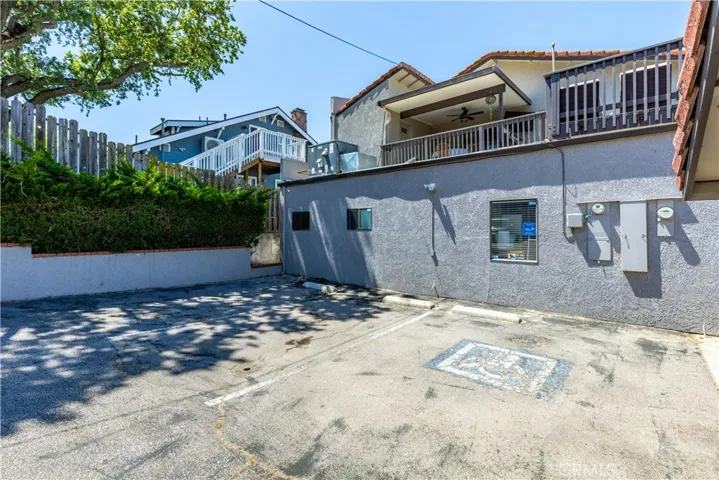 10 parking bays with street parking
