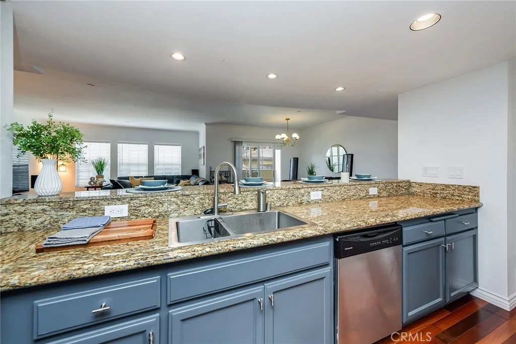4832 Whitsett Avenue 305, Valley Village, California 91607 home-pic-11