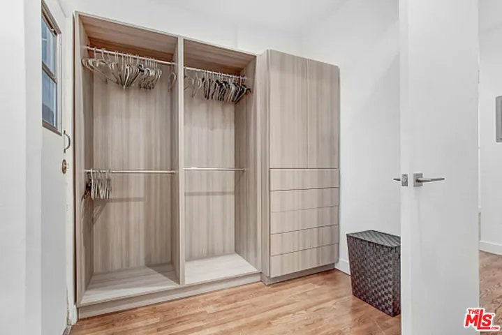 434 N Ogden Drive 436 1/2, Los Angeles, California 90036