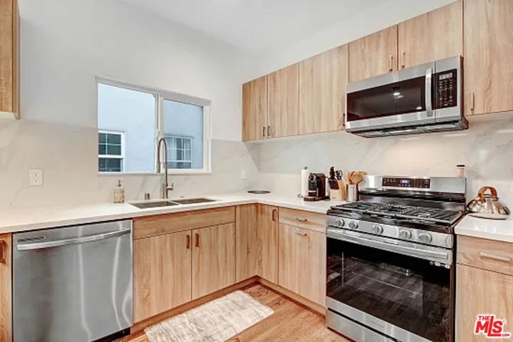 434 N Ogden Drive 436 1/2, Los Angeles, California 90036