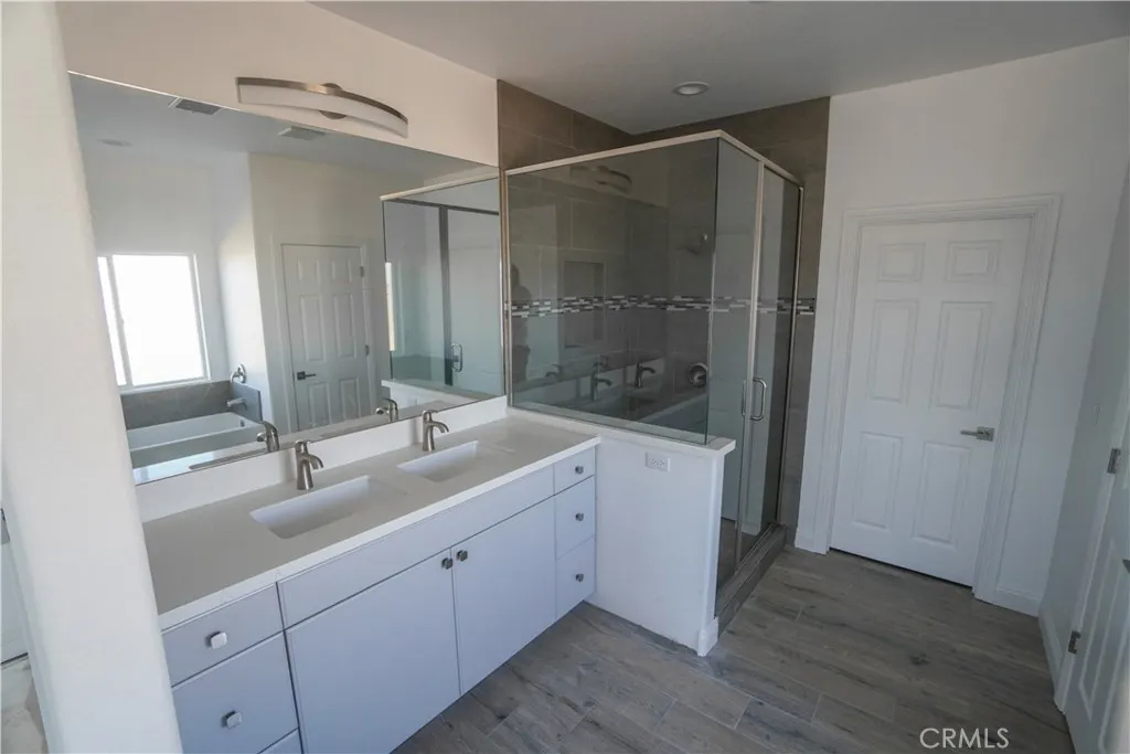 17850 Bangor Avenue, Hesperia, California 92345 home-pic-17