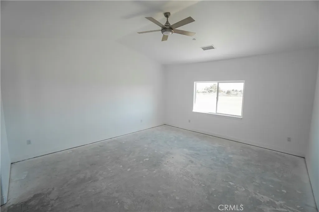 17850 Bangor Avenue, Hesperia, California 92345 home-pic-14