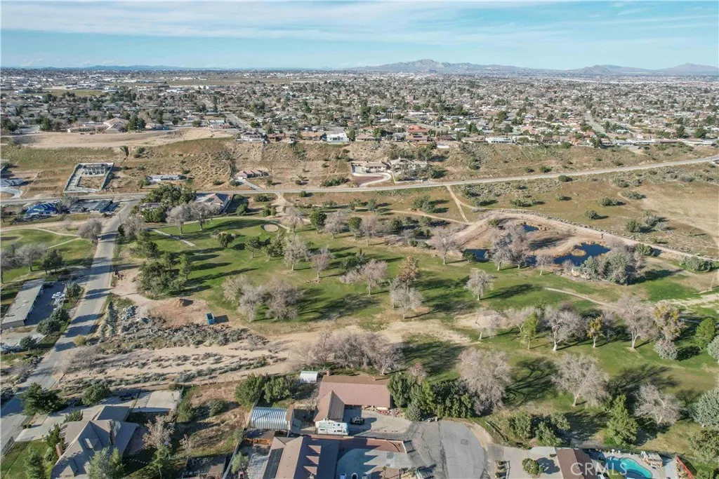 17850 Bangor Avenue, Hesperia, California 92345 home-pic-4