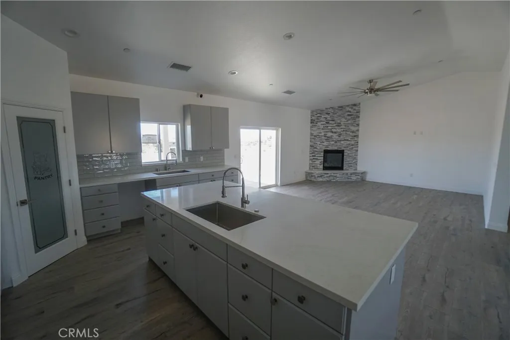 17850 Bangor Avenue, Hesperia, California 92345 home-pic-11