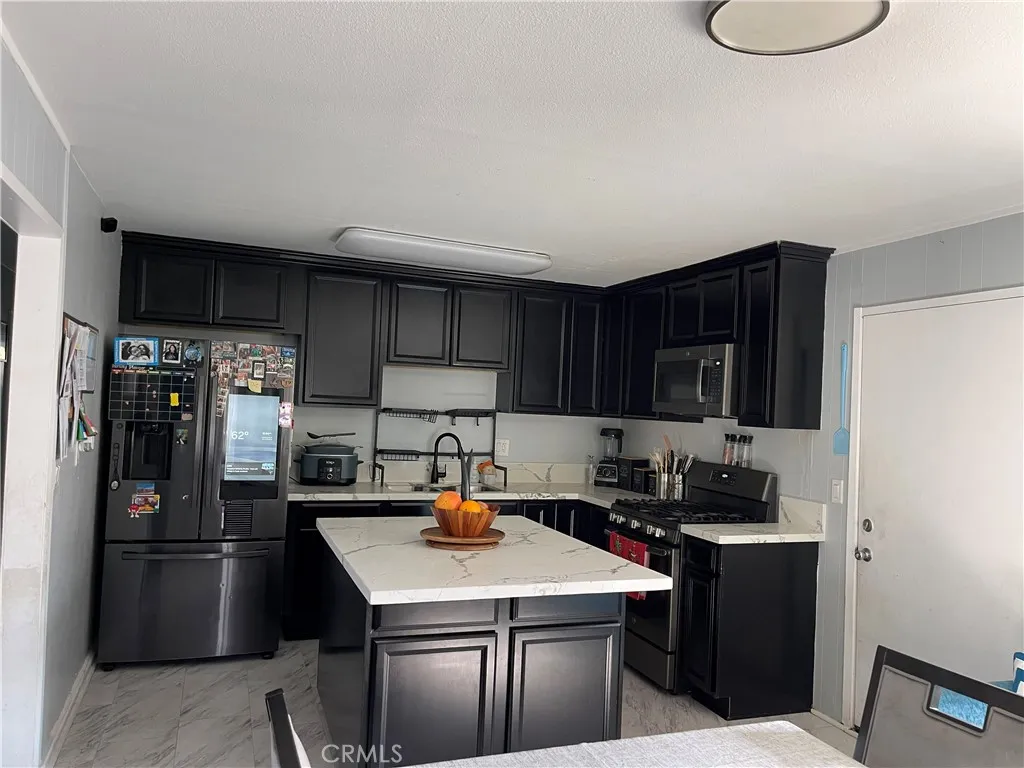 1648 E 110th, Los Angeles, California 90059 home-pic-9