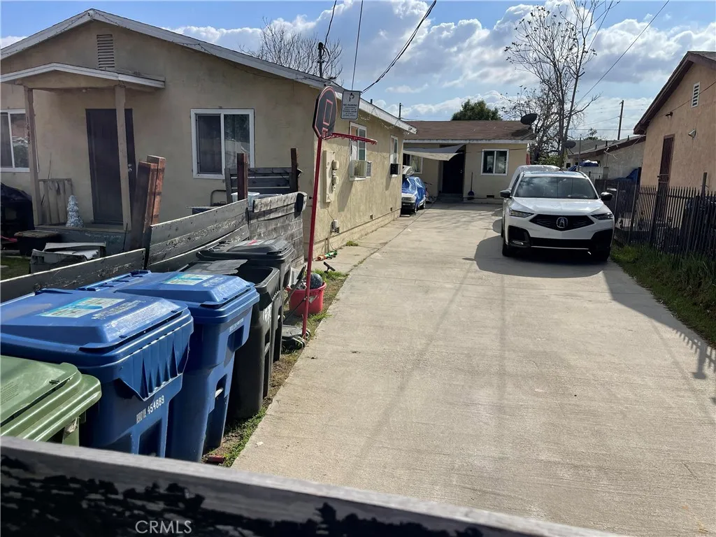 1648 E 110th, Los Angeles, California 90059 home-pic-3