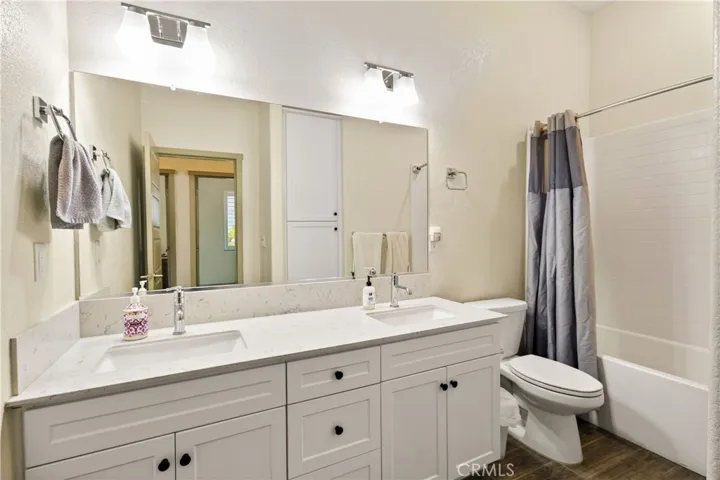 2396 Aviles, Merced, California 95340
