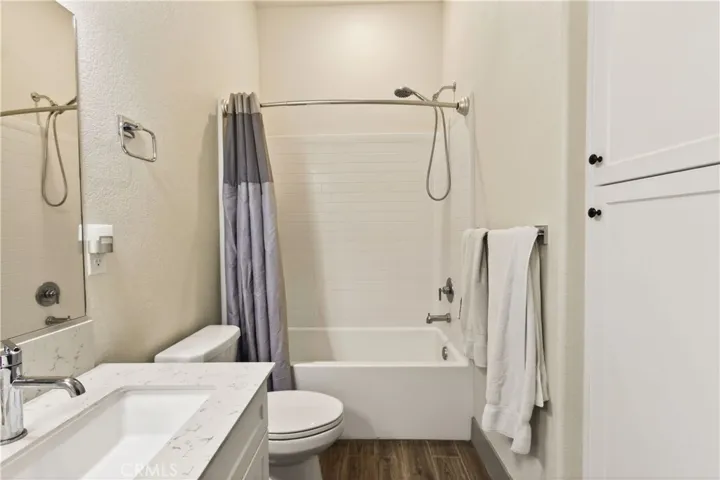 2396 Aviles, Merced, California 95340