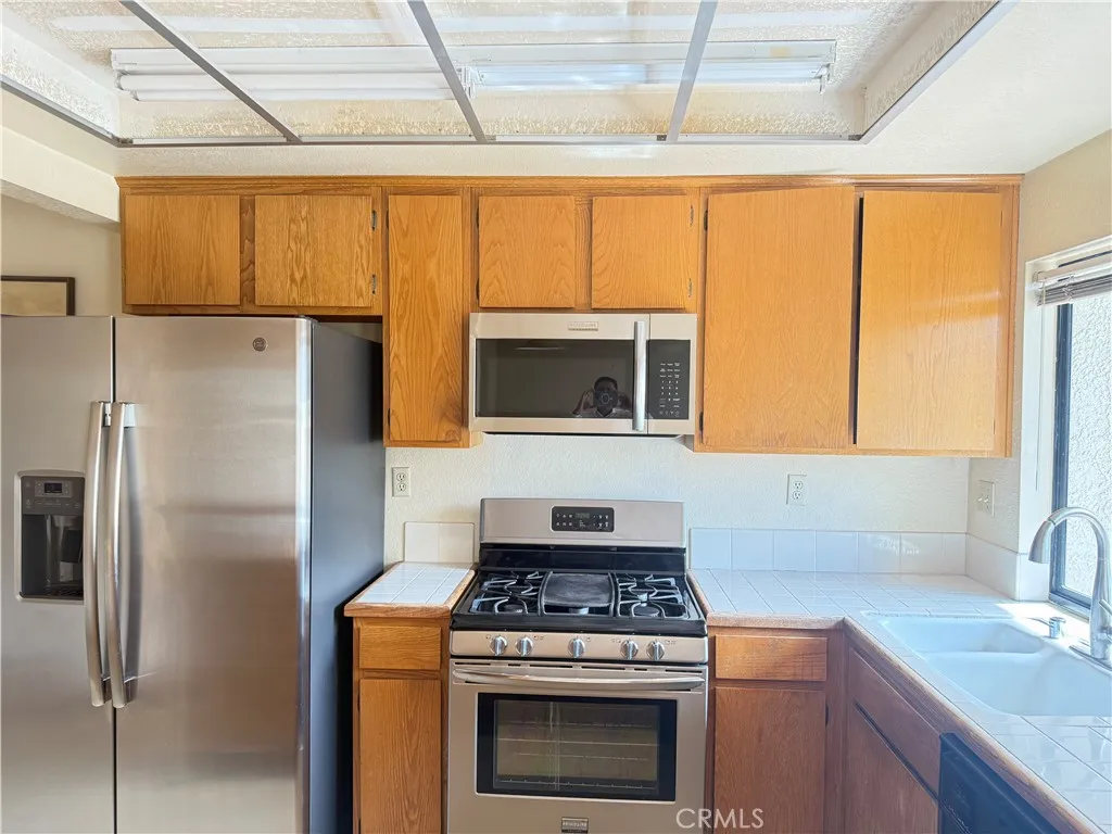 1496 Corte Hacienda, Upland, California 91786 home-pic-40
