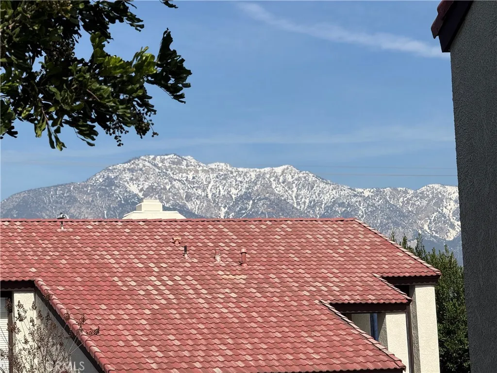1496 Corte Hacienda, Upland, California 91786 home-pic-18