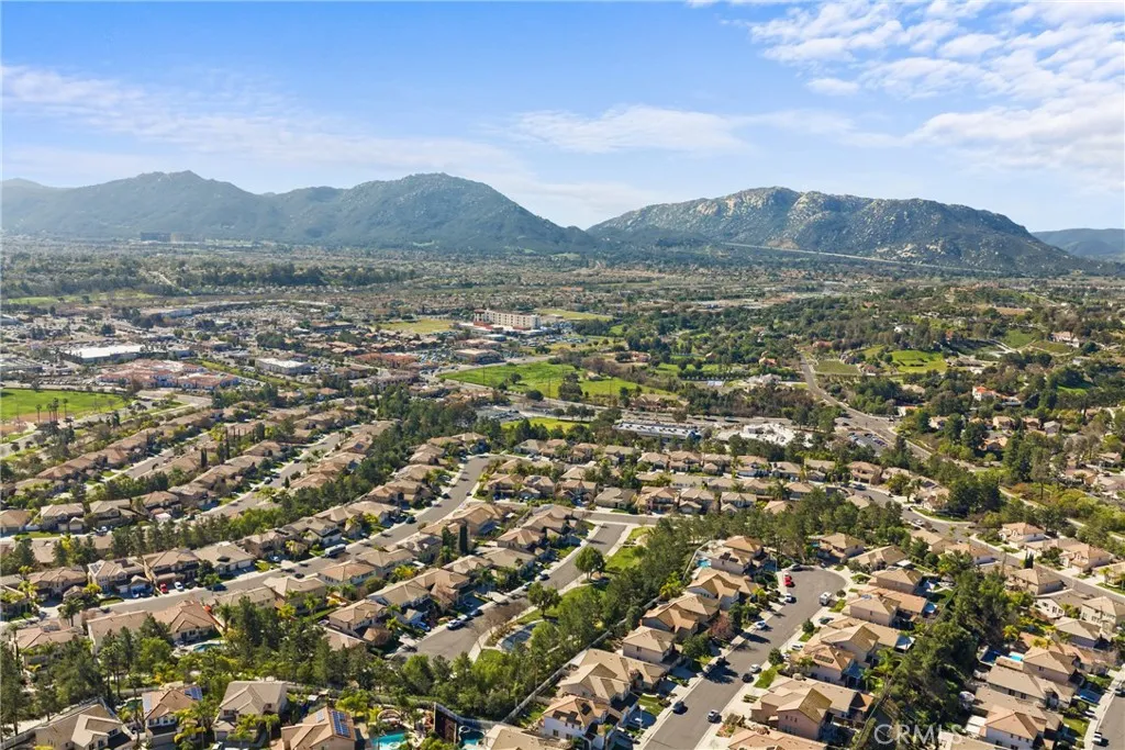 31989 Corte Cardoza, Temecula, California 92592 home-pic-43