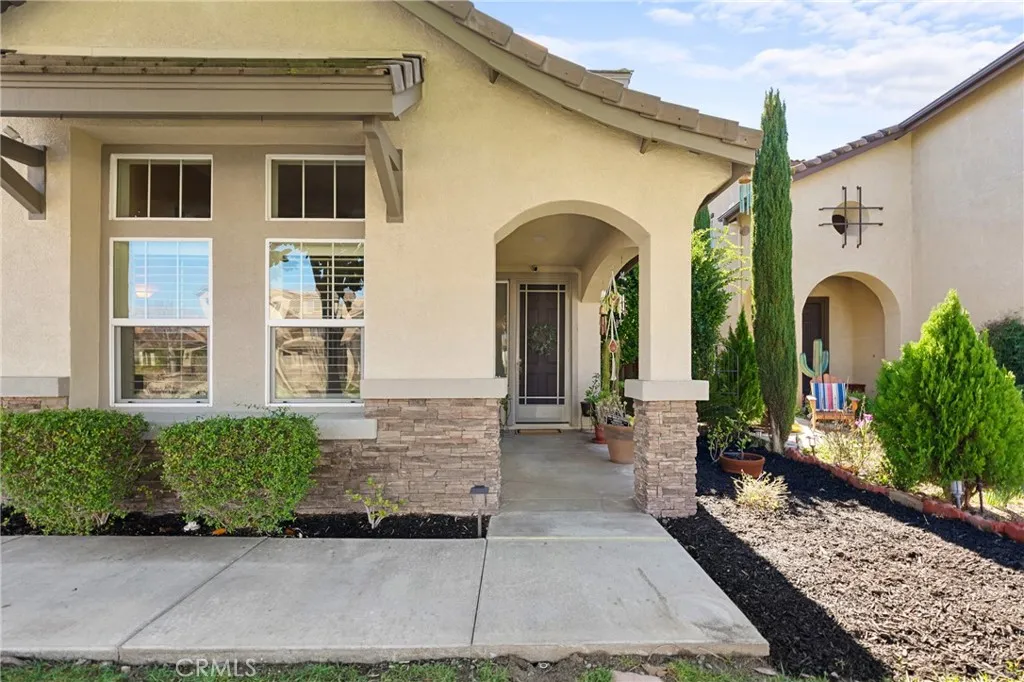 31989 Corte Cardoza, Temecula, California 92592 home-pic-2