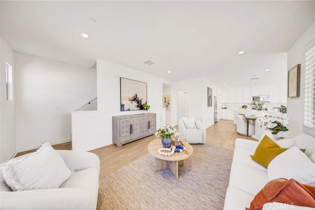 716 Spring Garden, Irvine, California 92618 home-pic-10