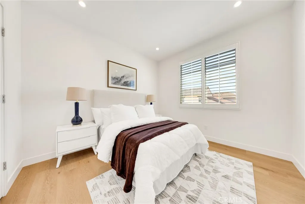 716 Spring Garden, Irvine, California 92618 home-pic-34