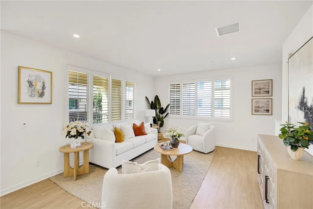 716 Spring Garden, Irvine, California 92618 home-pic-8