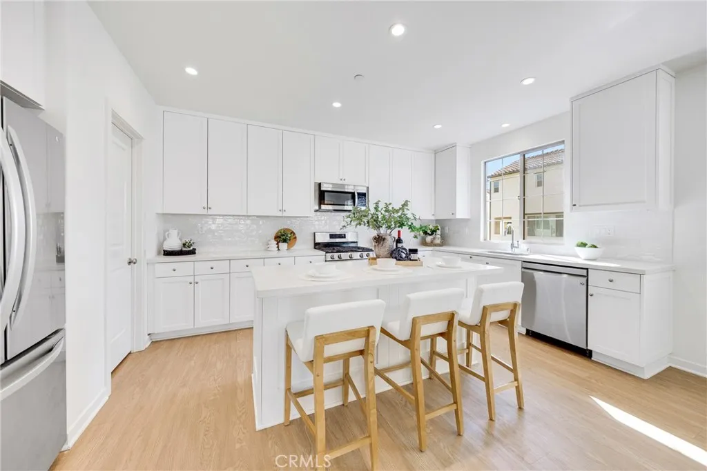 716 Spring Garden, Irvine, California 92618 home-pic-7