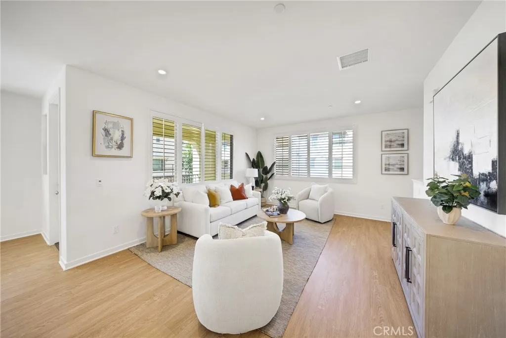716 Spring Garden, Irvine, California 92618 home-pic-6