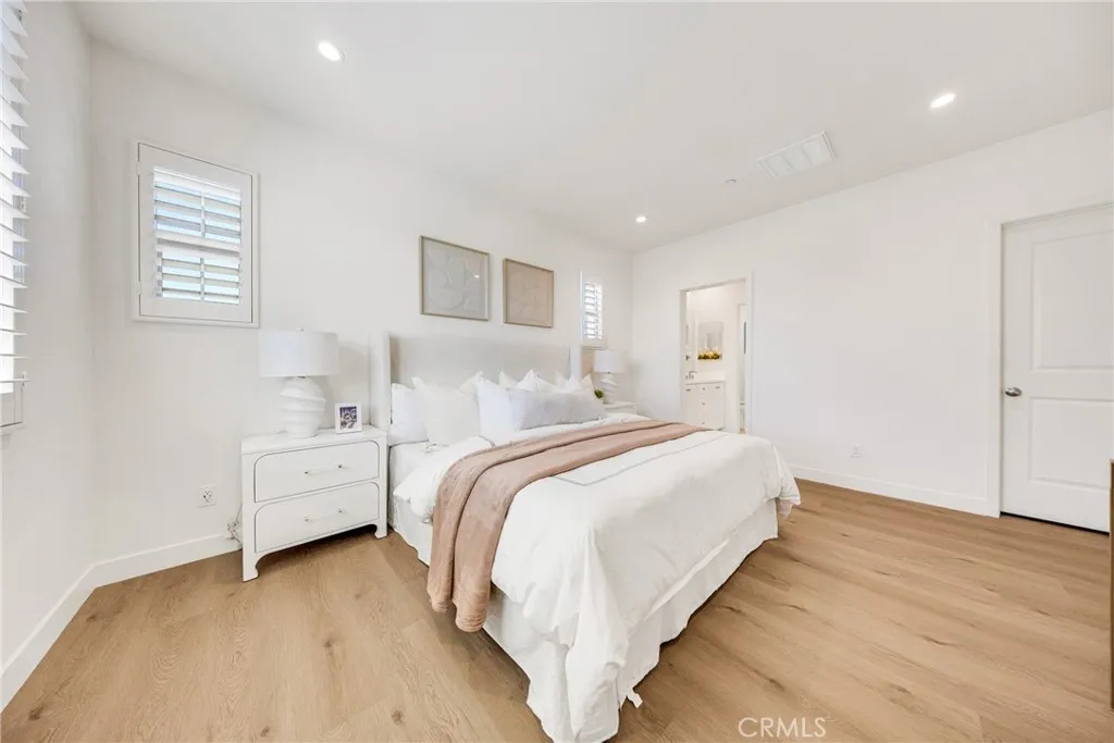 716 Spring Garden, Irvine, California 92618 home-pic-28