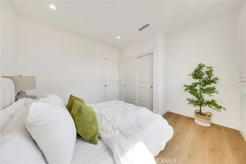 716 Spring Garden, Irvine, California 92618 home-pic-32