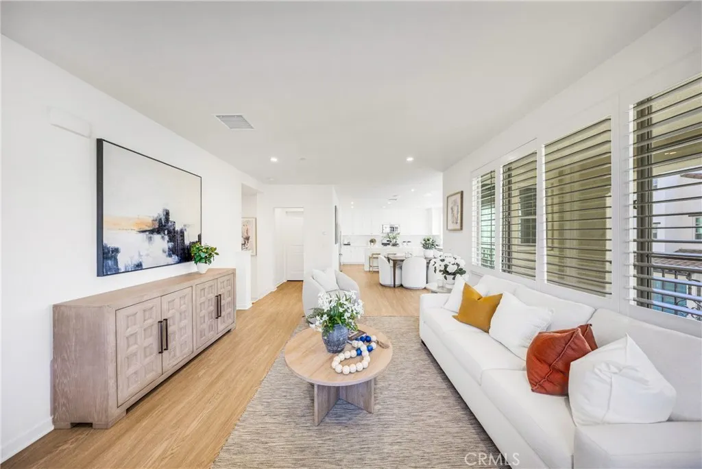 716 Spring Garden, Irvine, California 92618 home-pic-11