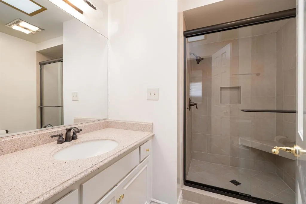 13236 Fiji Way L, Marina Del Rey, California 90292 home-pic-11