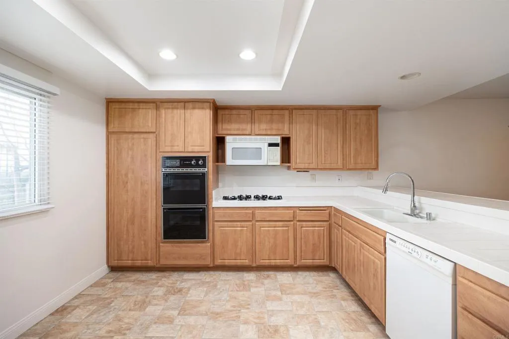 13236 Fiji Way L, Marina Del Rey, California 90292 home-pic-3