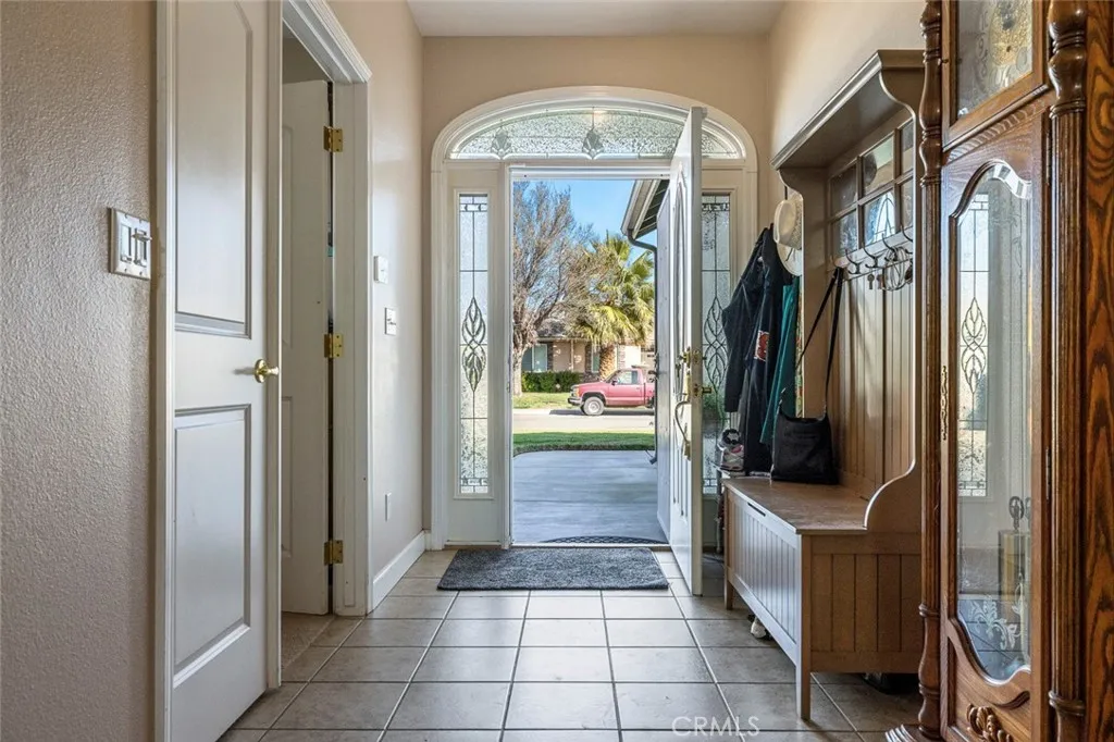 308 San Ramon Court, Coalinga, California 93210 home-pic-7