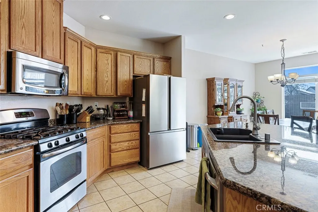 308 San Ramon Court, Coalinga, California 93210 home-pic-18